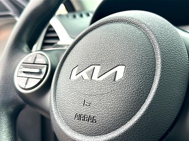 2024 Kia Soul LX IVT