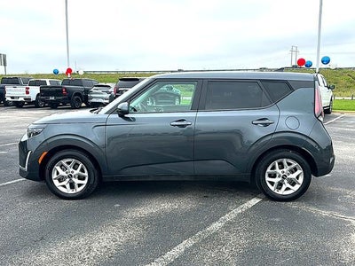 2024 Kia Soul LX IVT