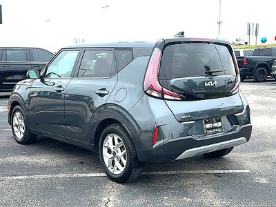 2024 Kia Soul LX IVT