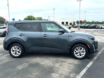 2024 Kia Soul LX IVT