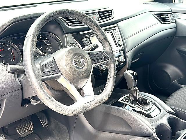 2020 Nissan Rogue FWD SV
