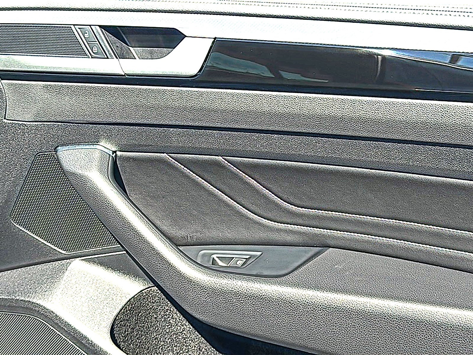 2023 Volkswagen Arteon 2.0T SE R-Line