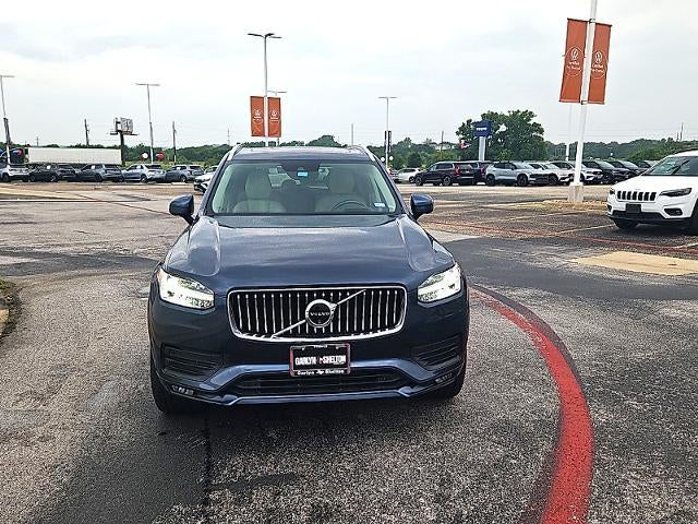 2022 Volvo XC90 T6 AWD Momentum 6P