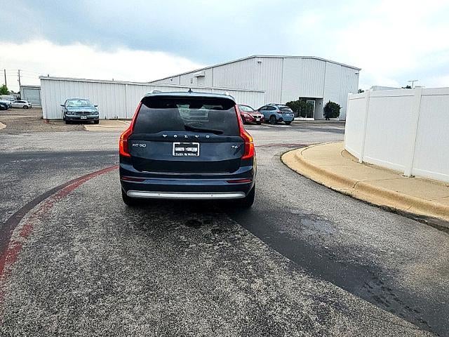 2022 Volvo XC90 T6 AWD Momentum 6P