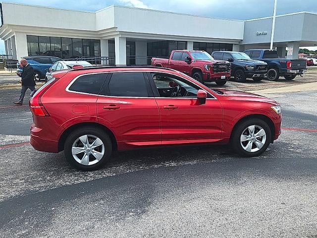 2022 Volvo XC60 B5 AWD Momentum