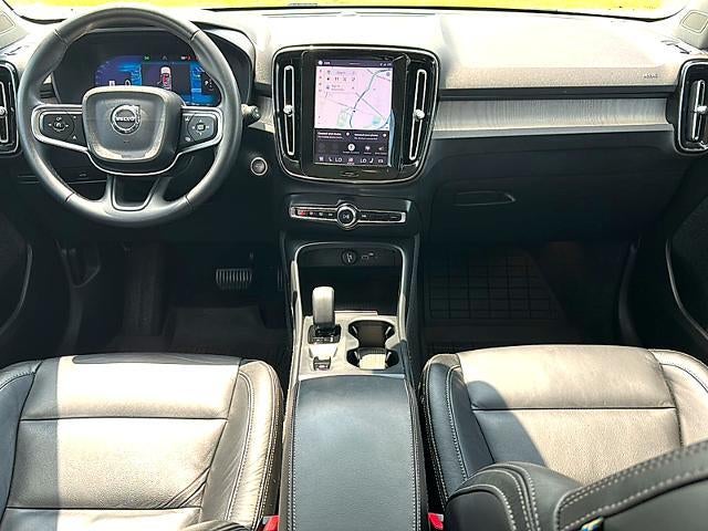 2023 Volvo XC40 B5 AWD Core