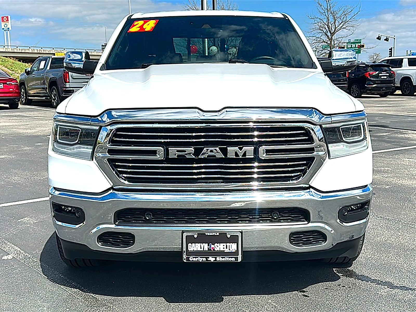 2024 RAM 1500 Laramie Crew Cab 4x4 5'7" Box