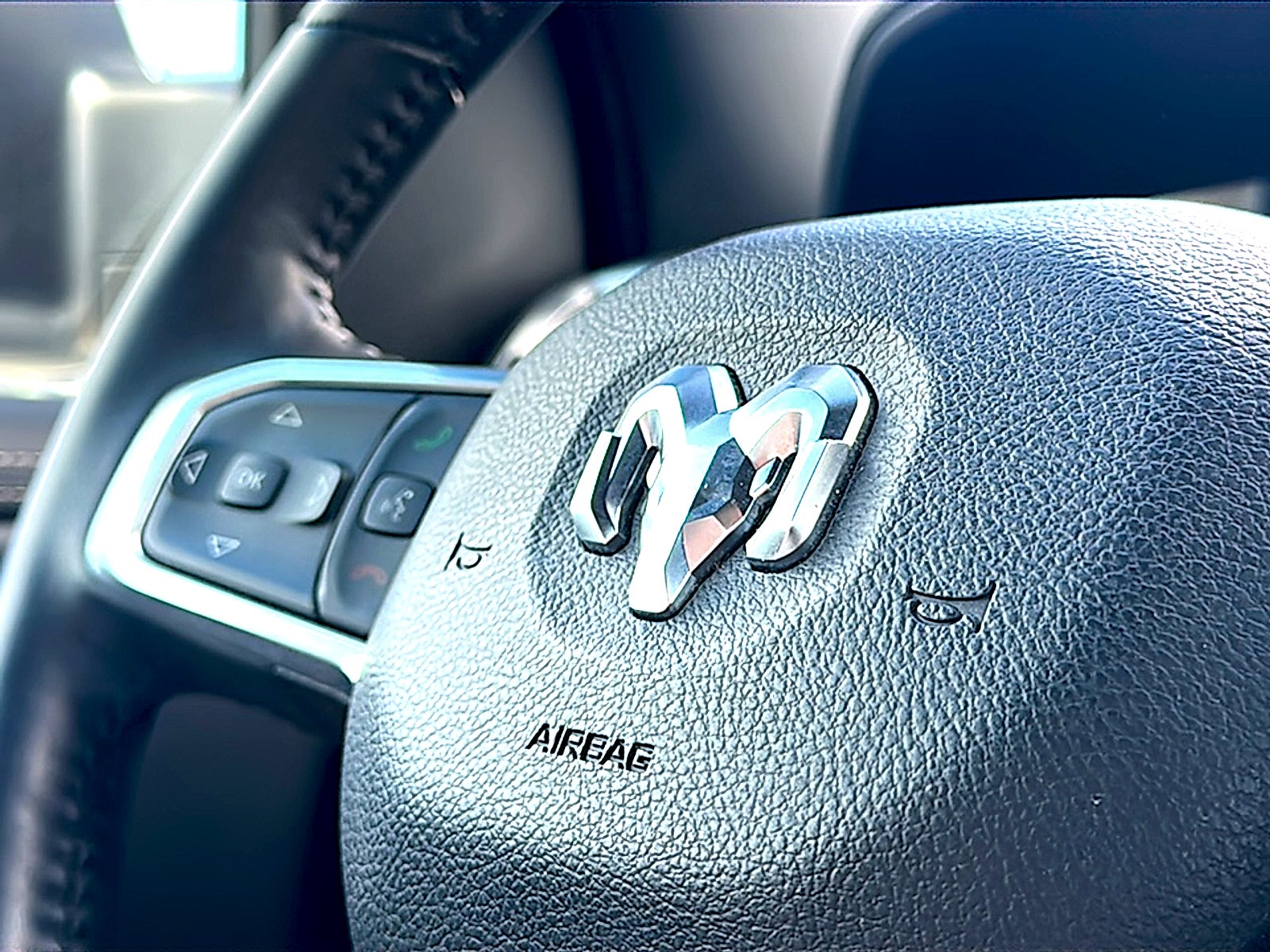 2024 RAM 1500 Laramie Crew Cab 4x4 5'7" Box