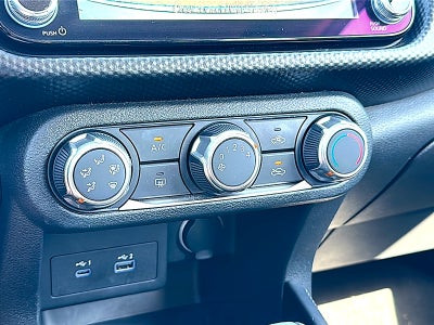 2024 Nissan Kicks SV Xtronic CVT