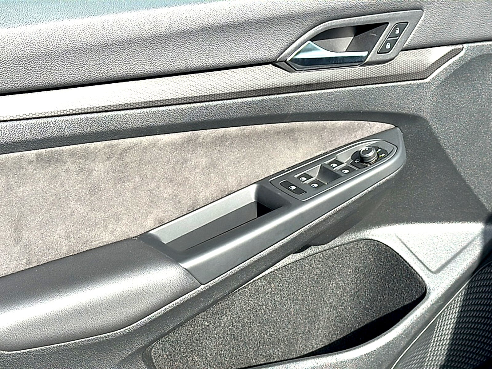 2024 Volkswagen Golf GTI 2.0T S