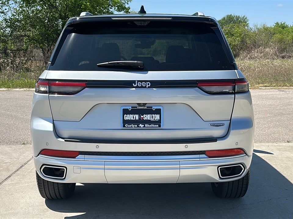 2023 Jeep Grand Cherokee Summit 4x2