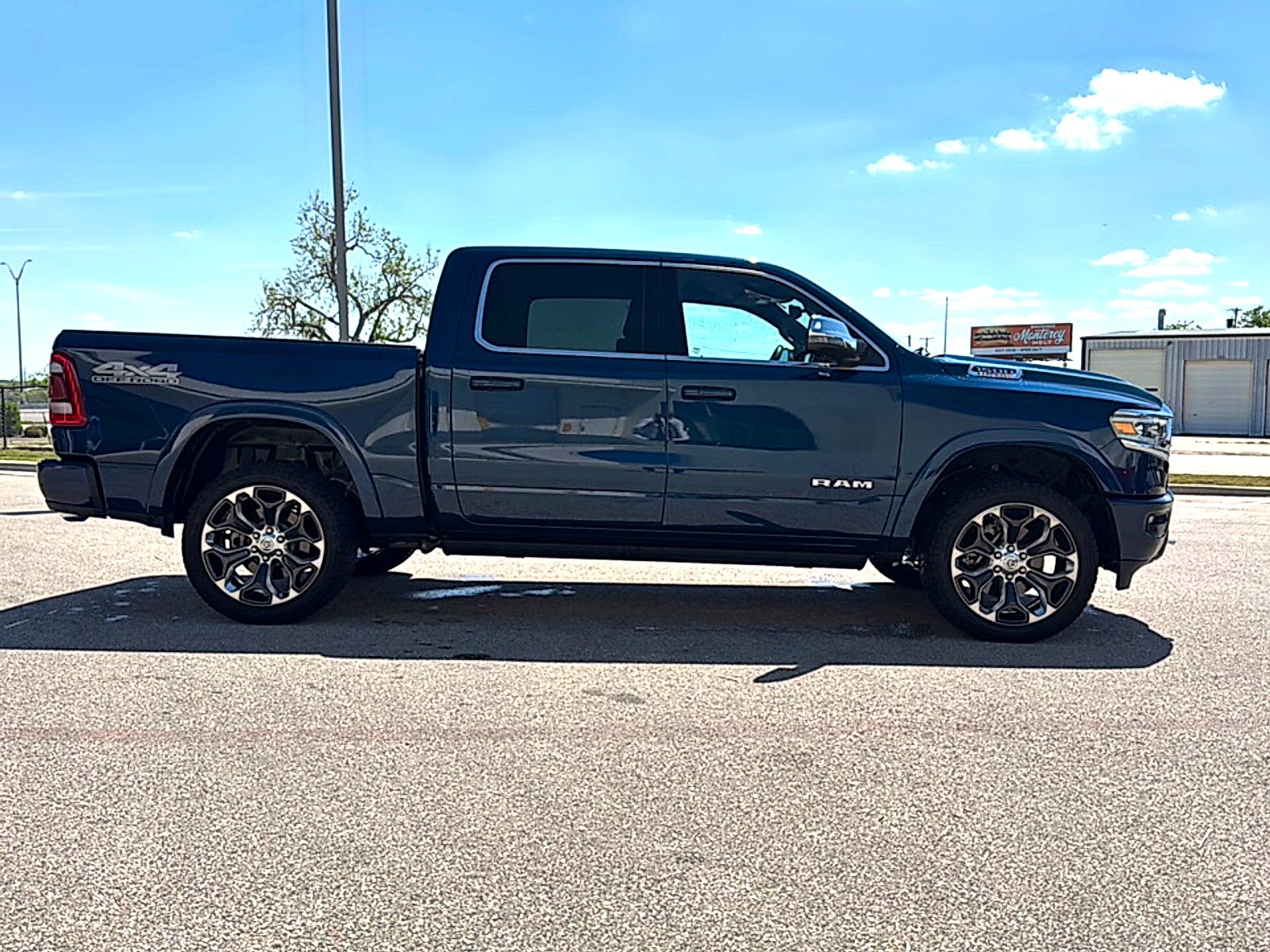 2023 RAM 1500 Limited Longhorn Crew Cab 4x4 5'7" Box