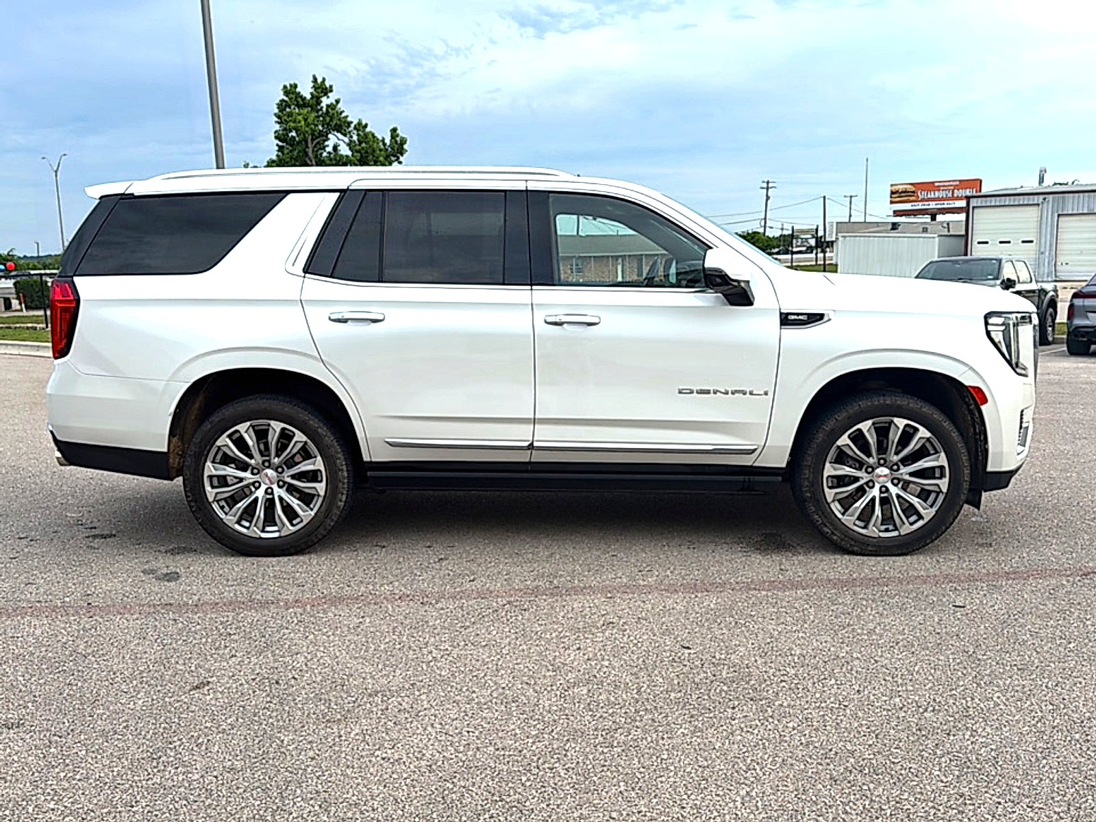 2022 GMC Yukon Denali Denali