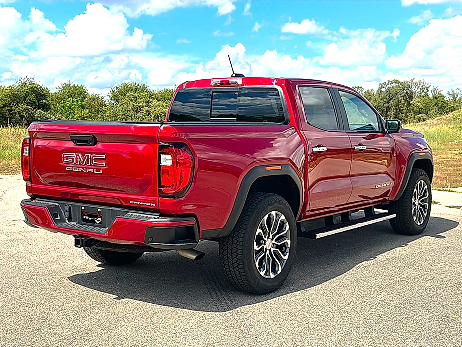 2024 GMC Canyon 4WD Denali