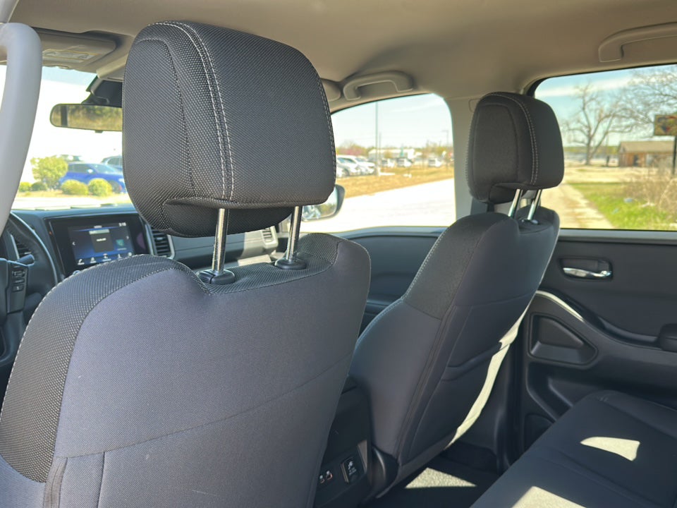 2023 Nissan Frontier Crew Cab SV 4x2