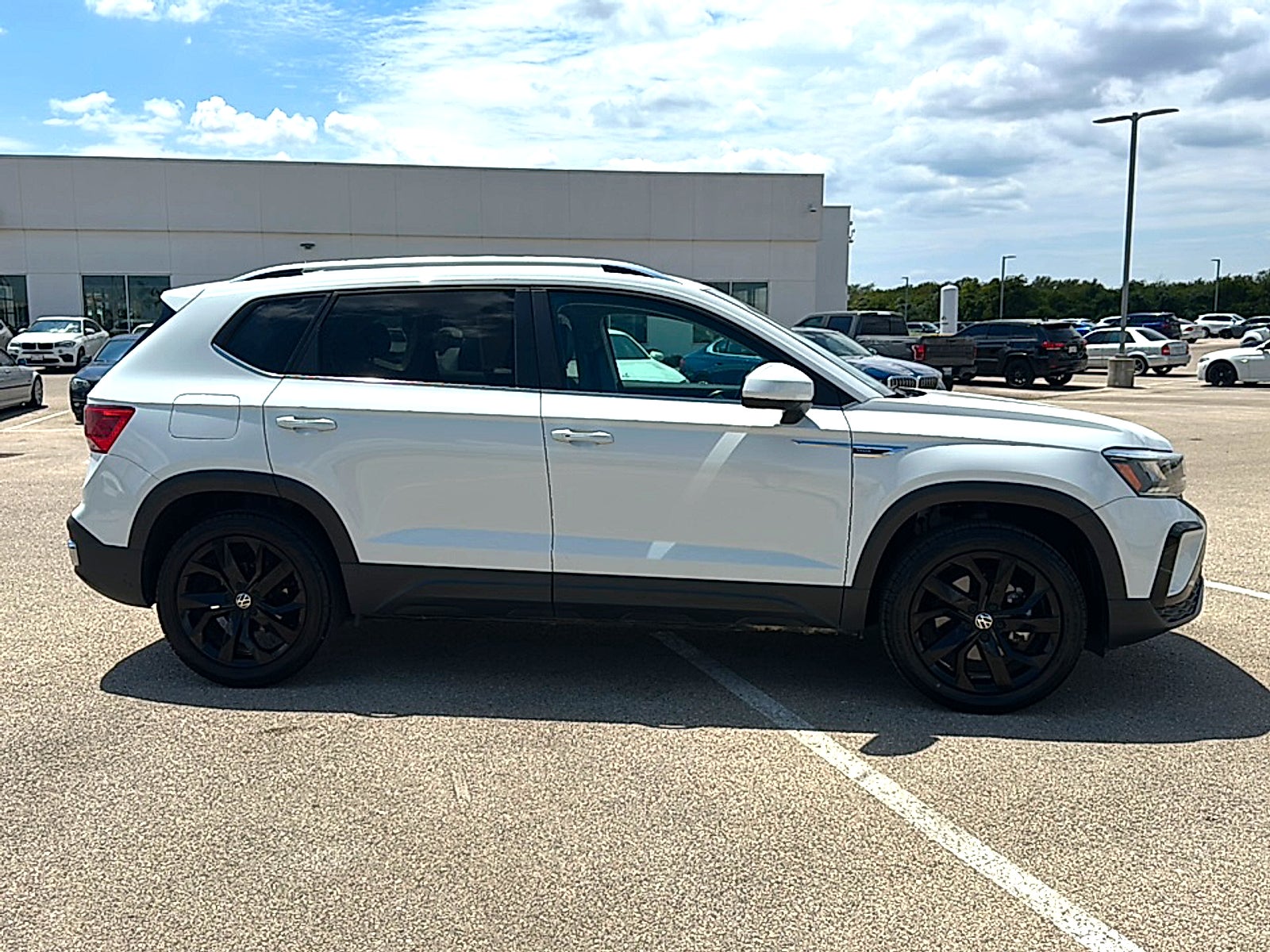 2022 Volkswagen Taos SE