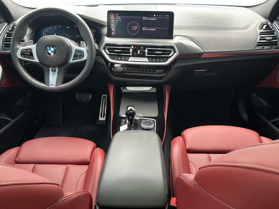 2025 BMW X4 xDrive30i