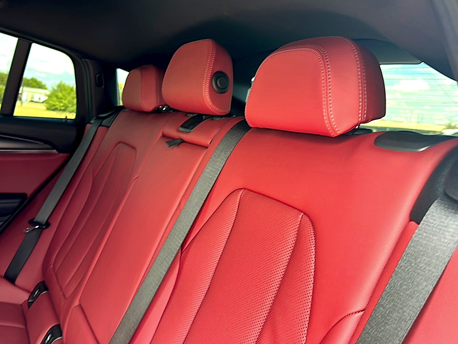 2024 BMW X4 xDrive30i