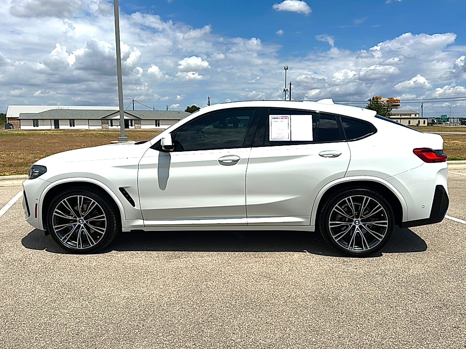 2024 BMW X4 xDrive30i