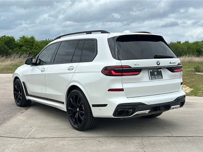 2025 BMW X7 M60i