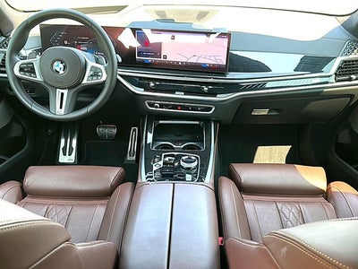 2025 BMW X7 M60i