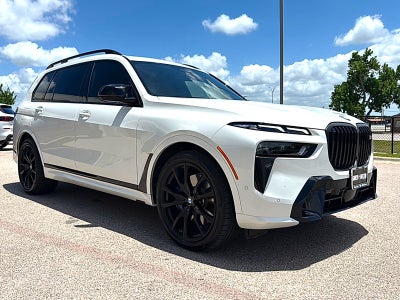 2025 BMW X7 M60i