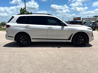 2025 BMW X7 M60i