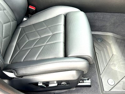 2025 BMW 5 Series 530i