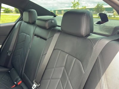 2025 BMW 5 Series 530i