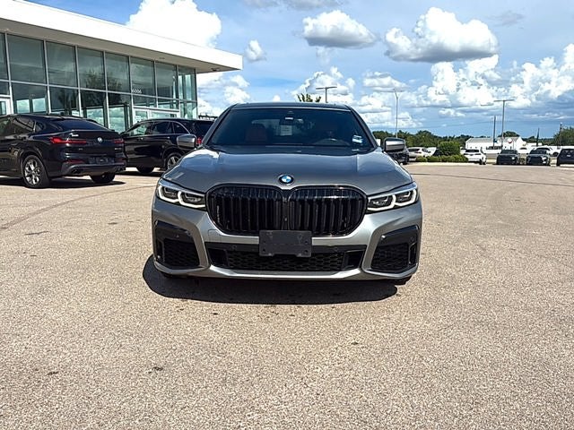 2022 BMW 7 Series 740i