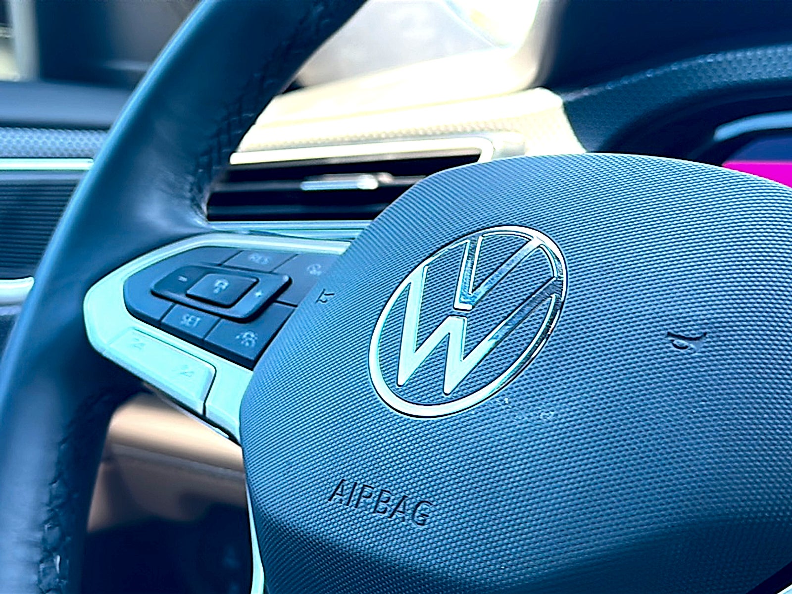 2025 Volkswagen Atlas Cross Sport 2.0T SEL R-Line Black