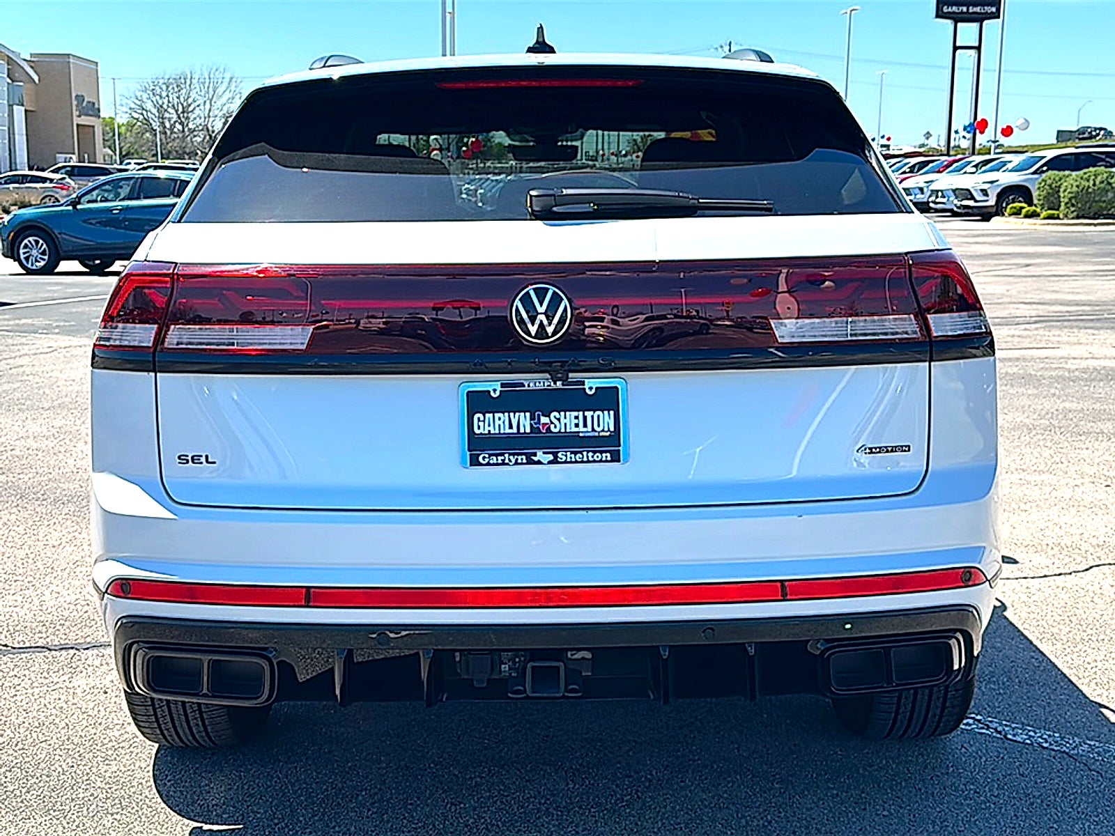 2025 Volkswagen Atlas Cross Sport 2.0T SEL R-Line Black