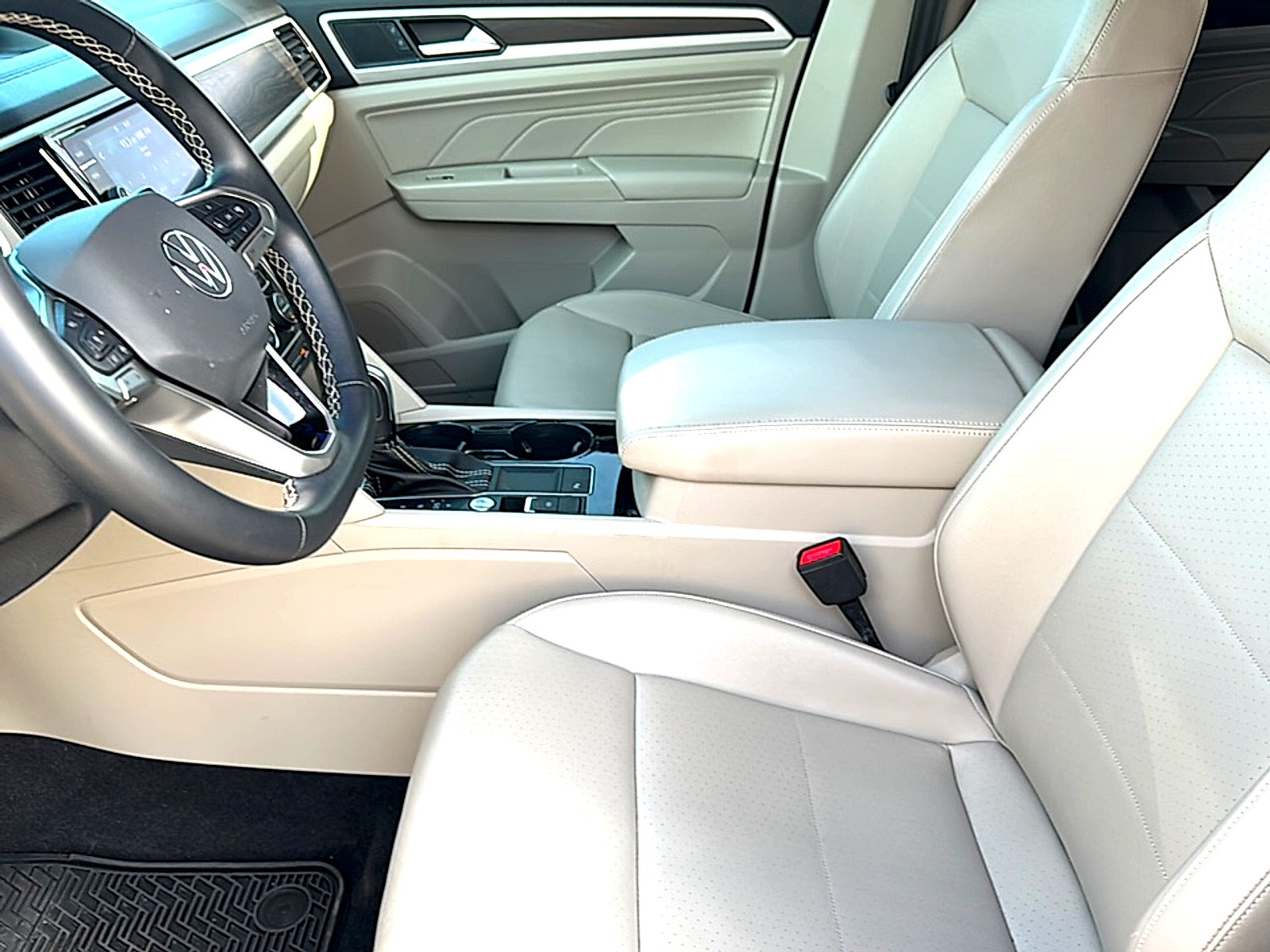 2022 Volkswagen Atlas 2.0T SE w/Technology