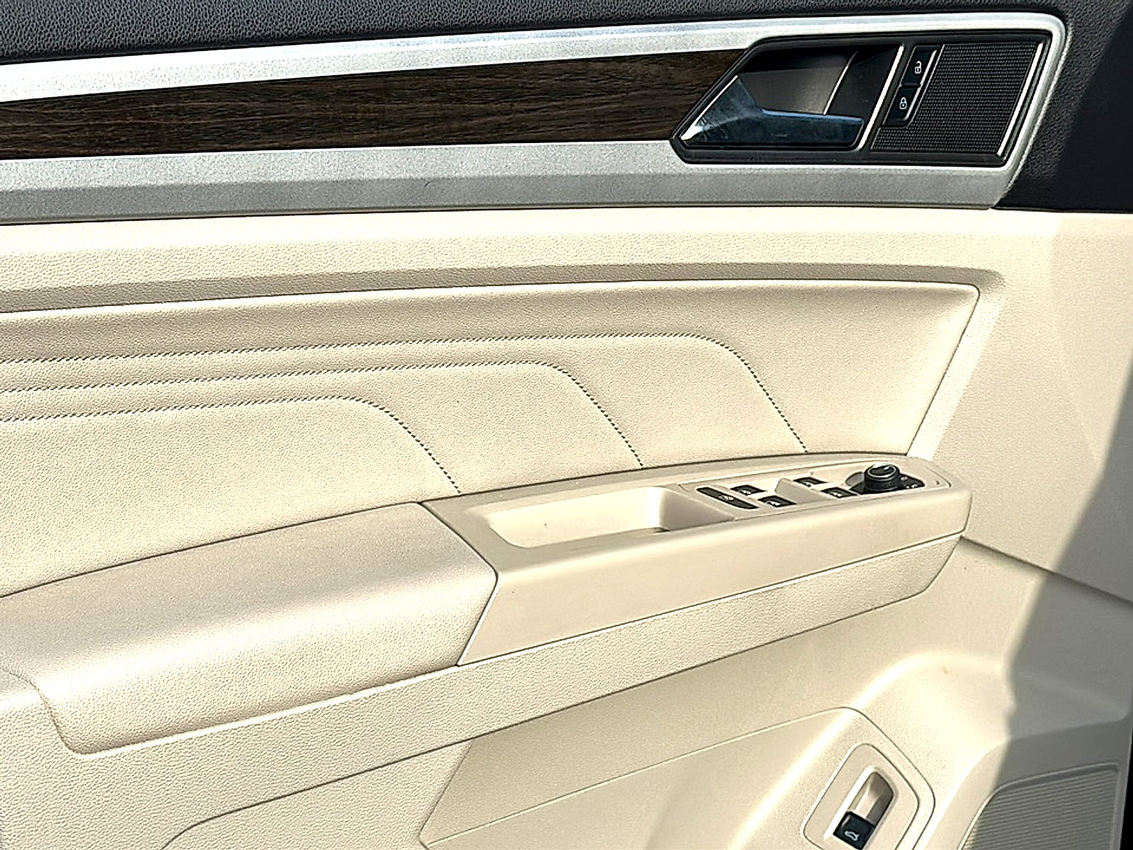 2022 Volkswagen Atlas 2.0T SE w/Technology