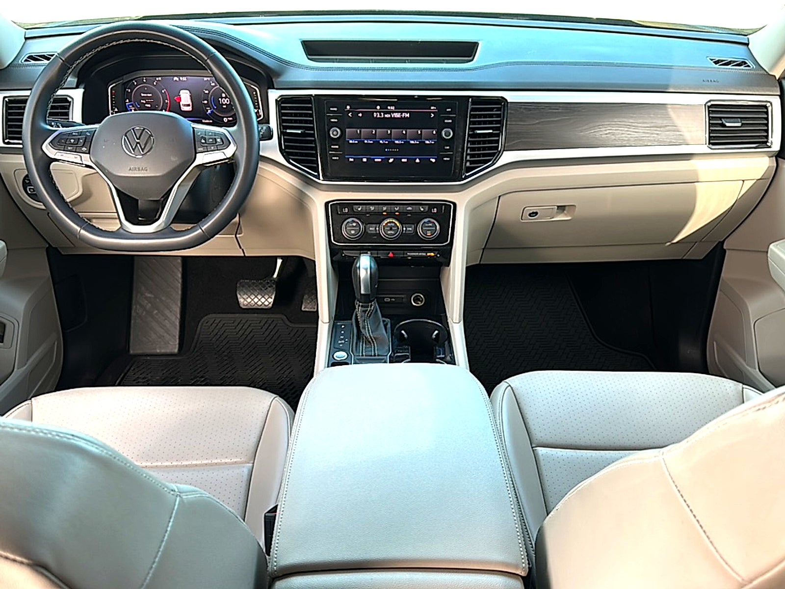 2022 Volkswagen Atlas 2.0T SE w/Technology