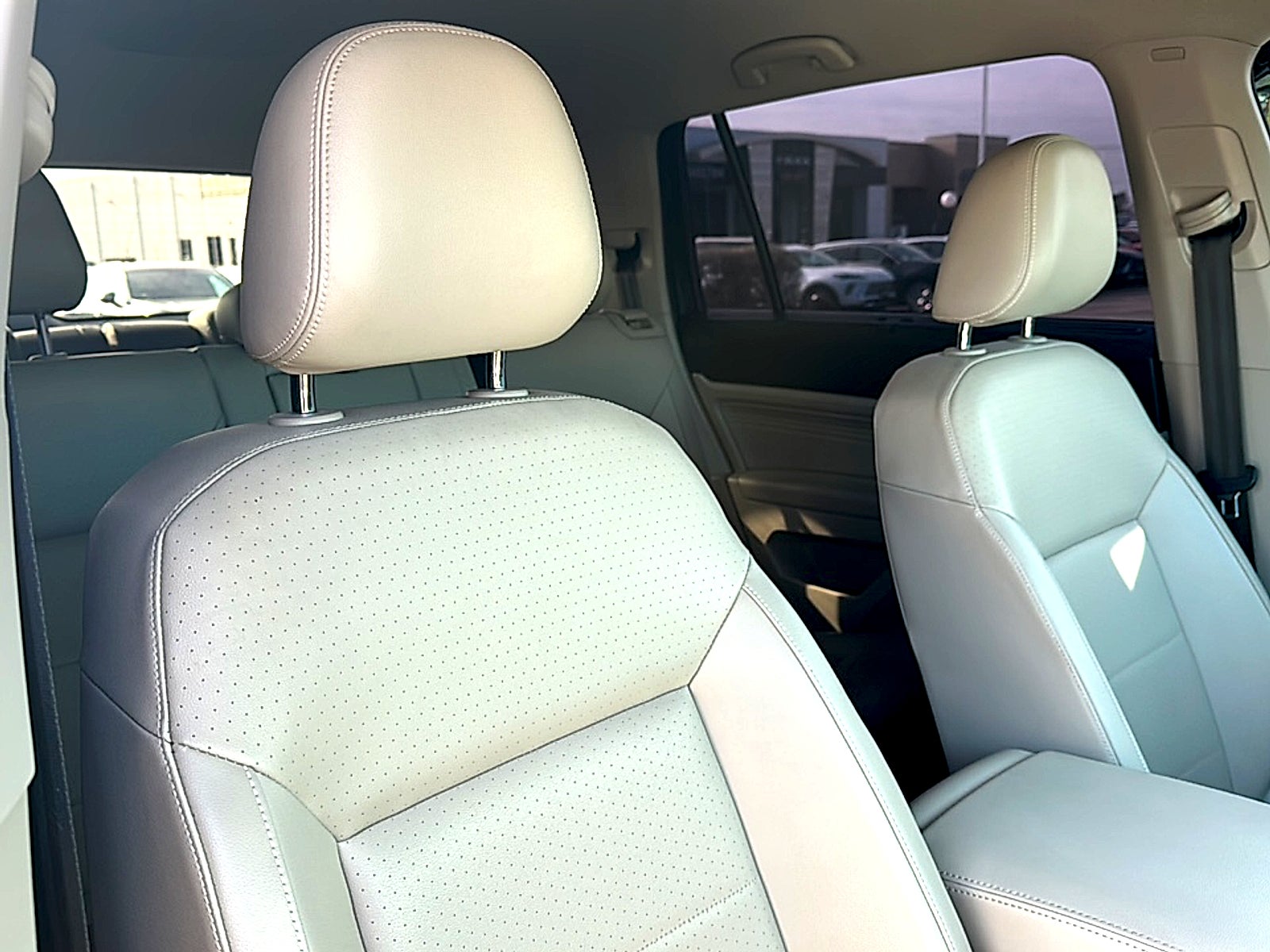 2022 Volkswagen Atlas 2.0T SE w/Technology