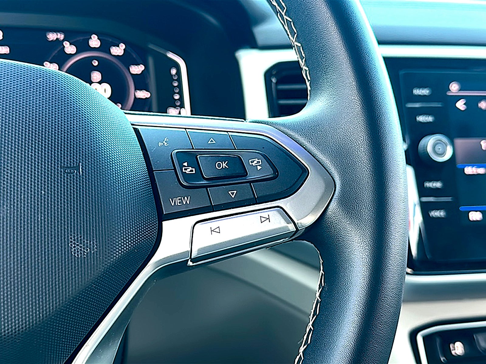 2022 Volkswagen Atlas 2.0T SE w/Technology